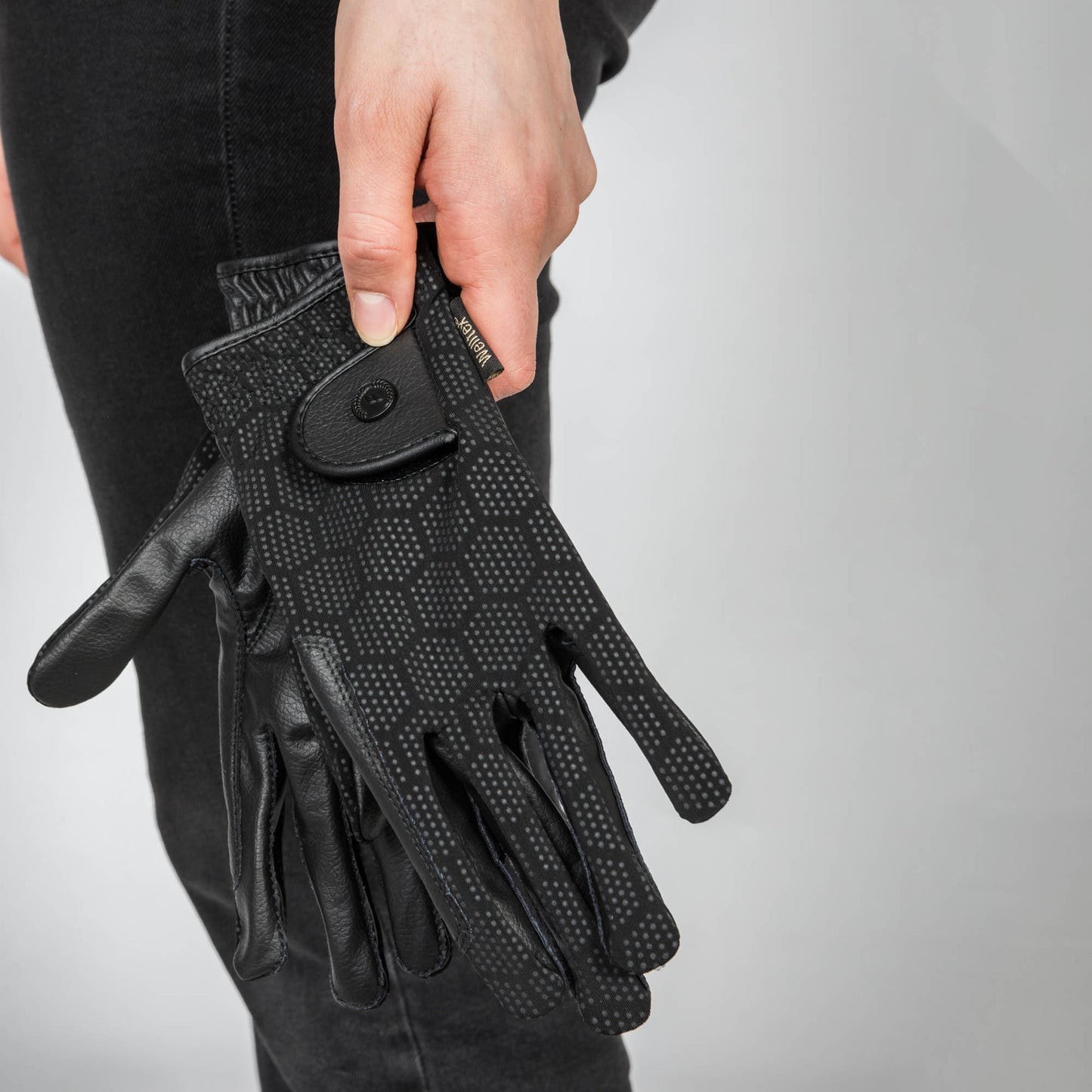 Outline - Grip Glove