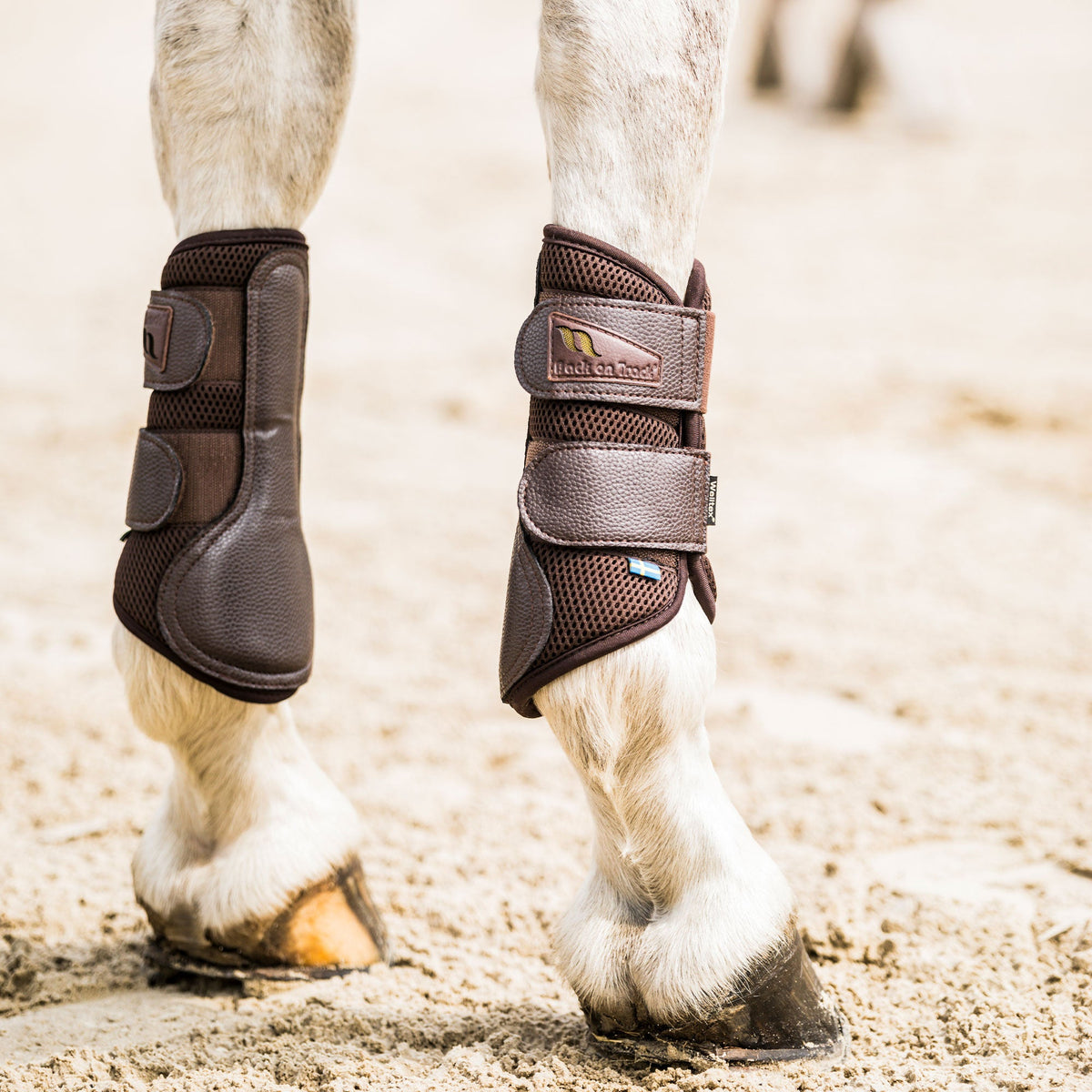 Airflow Brush Boots