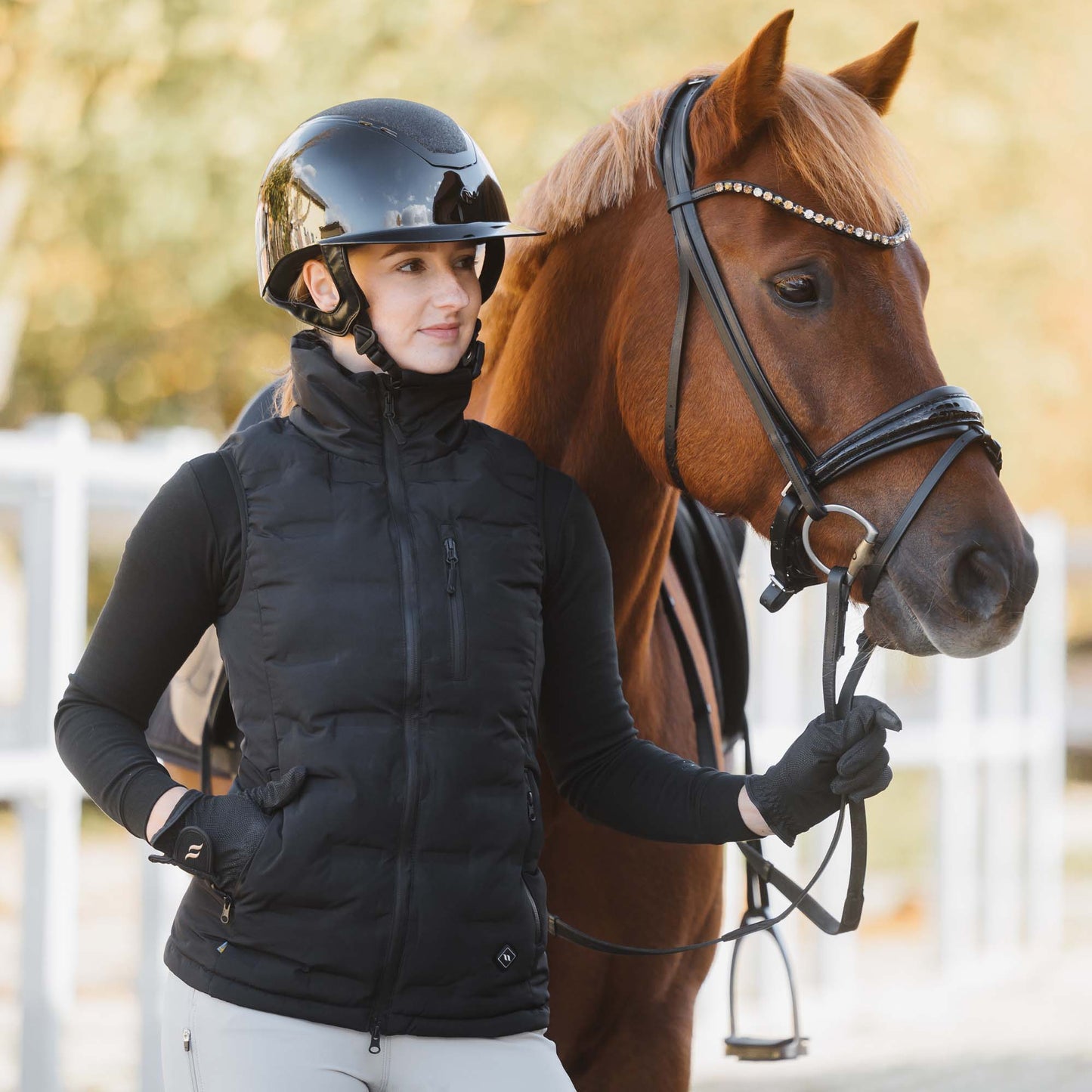 Caracas Riding Helmet Glossy Black